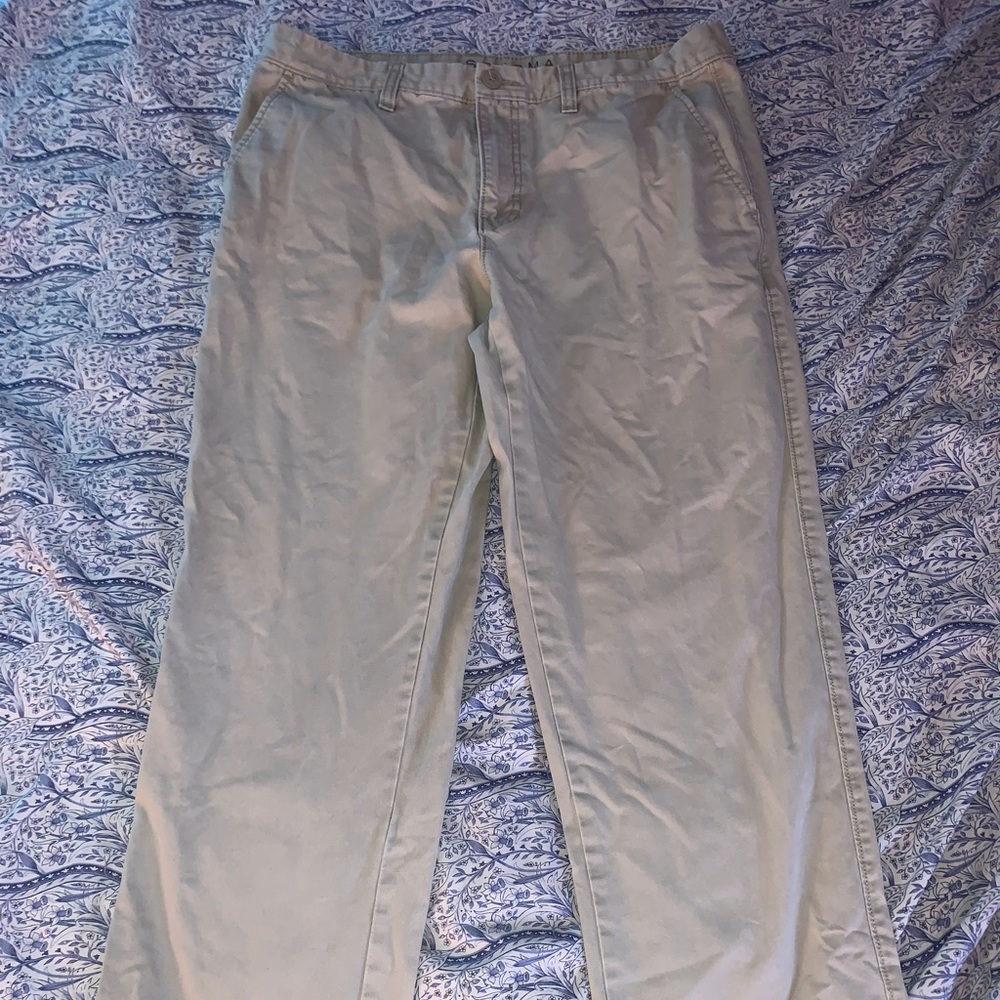 Men’s Sonoma Khakis Size: 33W